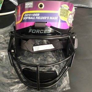 Defender Softball Fielder’s Mask Force 3 Youth 6 1/4-6 3/4 NEW